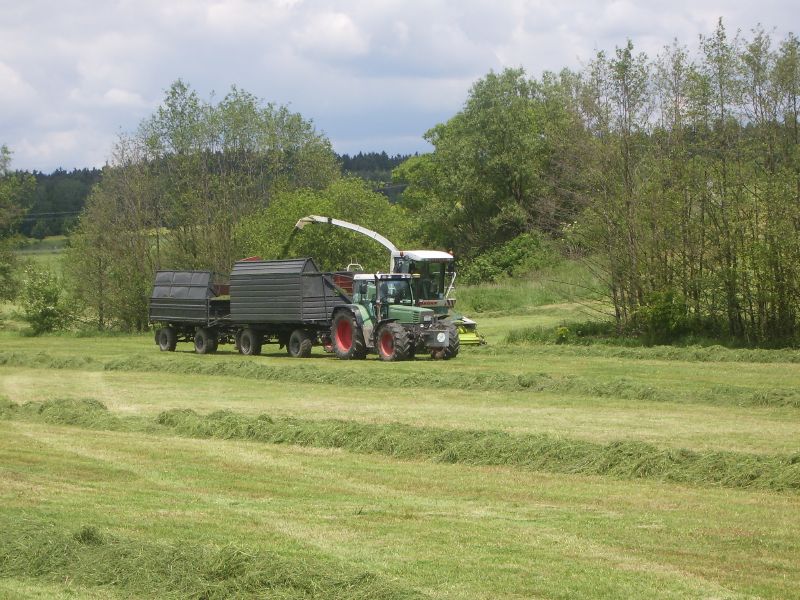 Claas Jaguar 900 mit Fendt 514 01.jpg